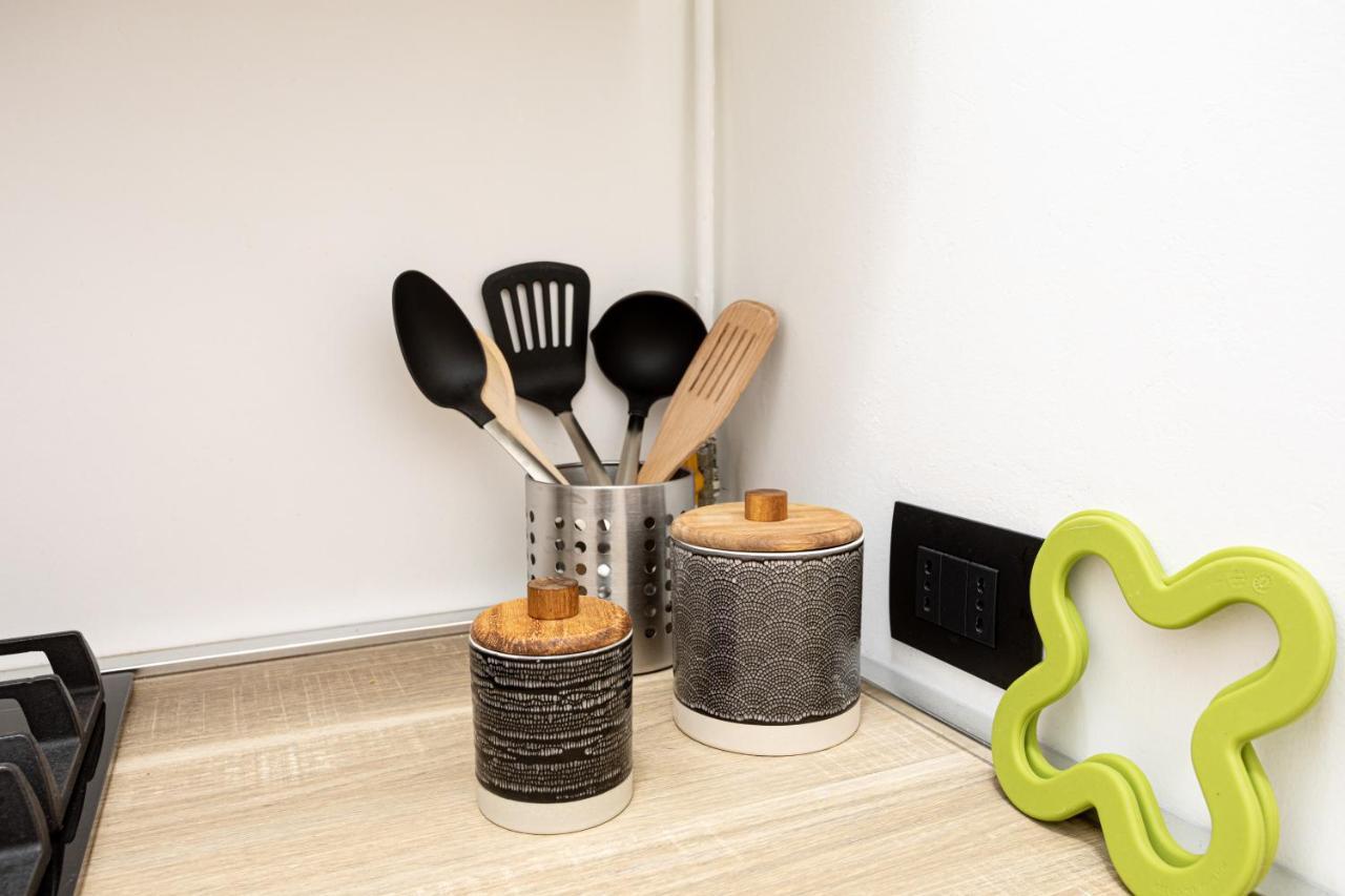 Xenia Apartments - Enjoy Porta Venezia In Modern Apt- 10 Min From Duomo Milánó Kültér fotó